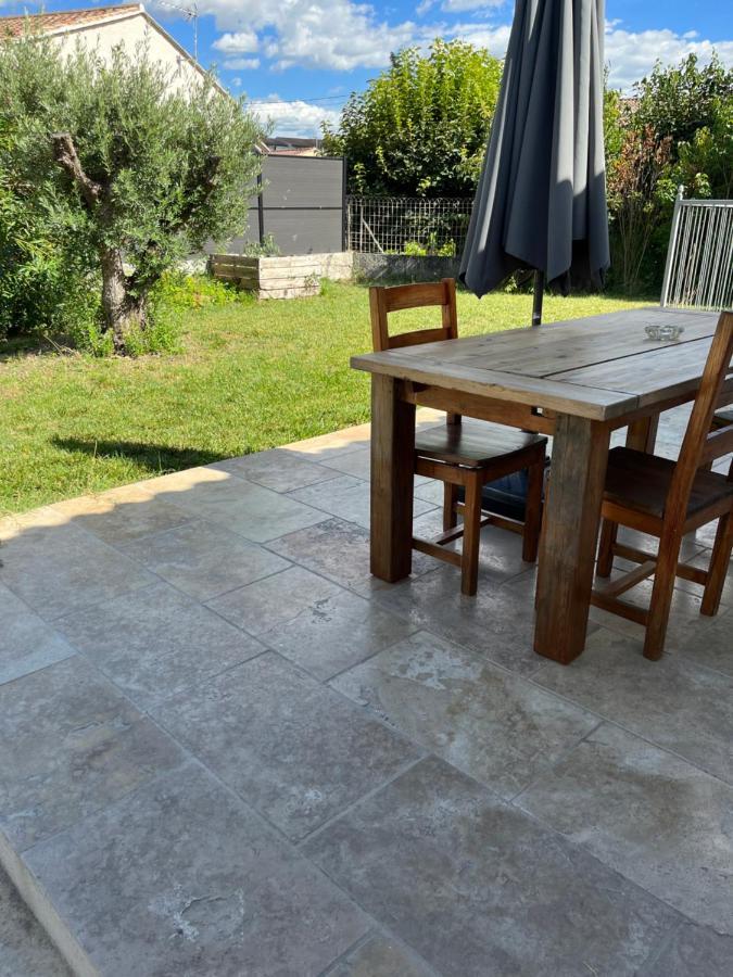 Villa Chaton LʼIsle-sur-la-Sorgue المظهر الخارجي الصورة